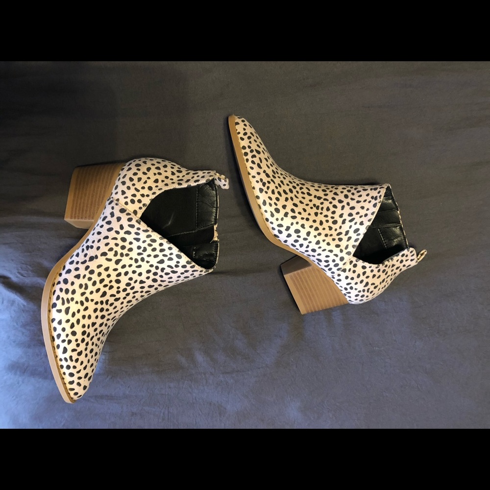 Boutique leopard print booties